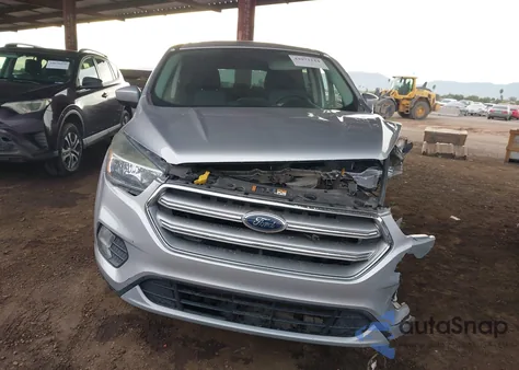 2017 Ford Escape Se z USA, uszkodzony, nr VIN 1FMCU0G92HUC97018